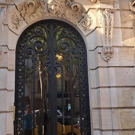 Studio Arc De Triomphe Champs Elysees Paris Exterior photo